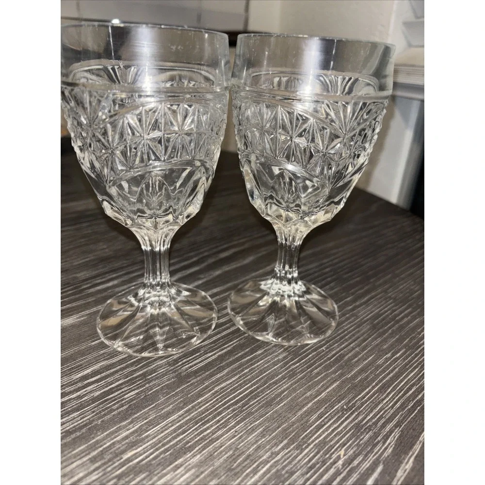 Set Of 2  Crystal d'Adriana Luna Claret Wine Glasses 5‎ 3/4